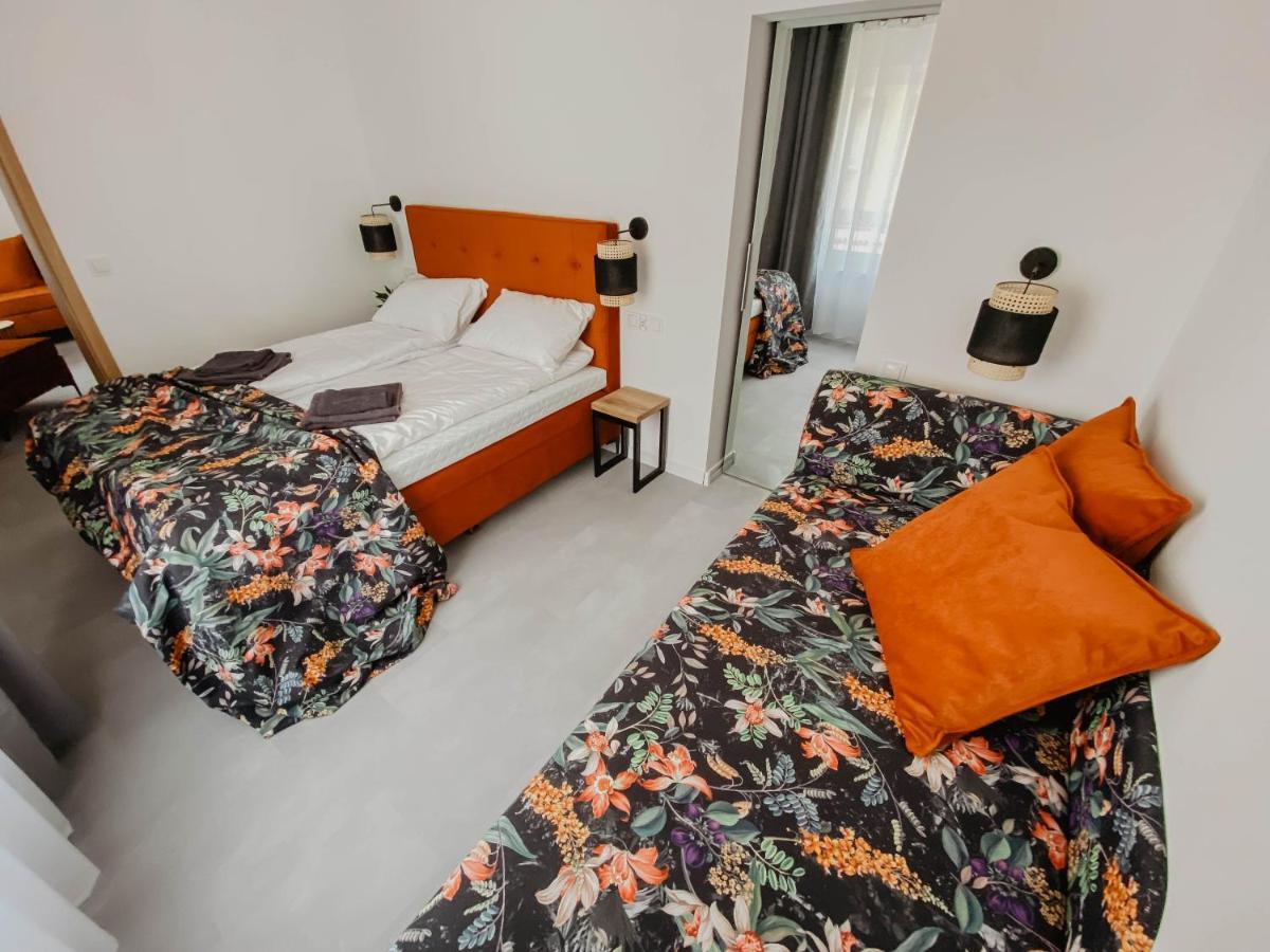 Appartamento Cztery Pory Roku Wiele Esterno foto