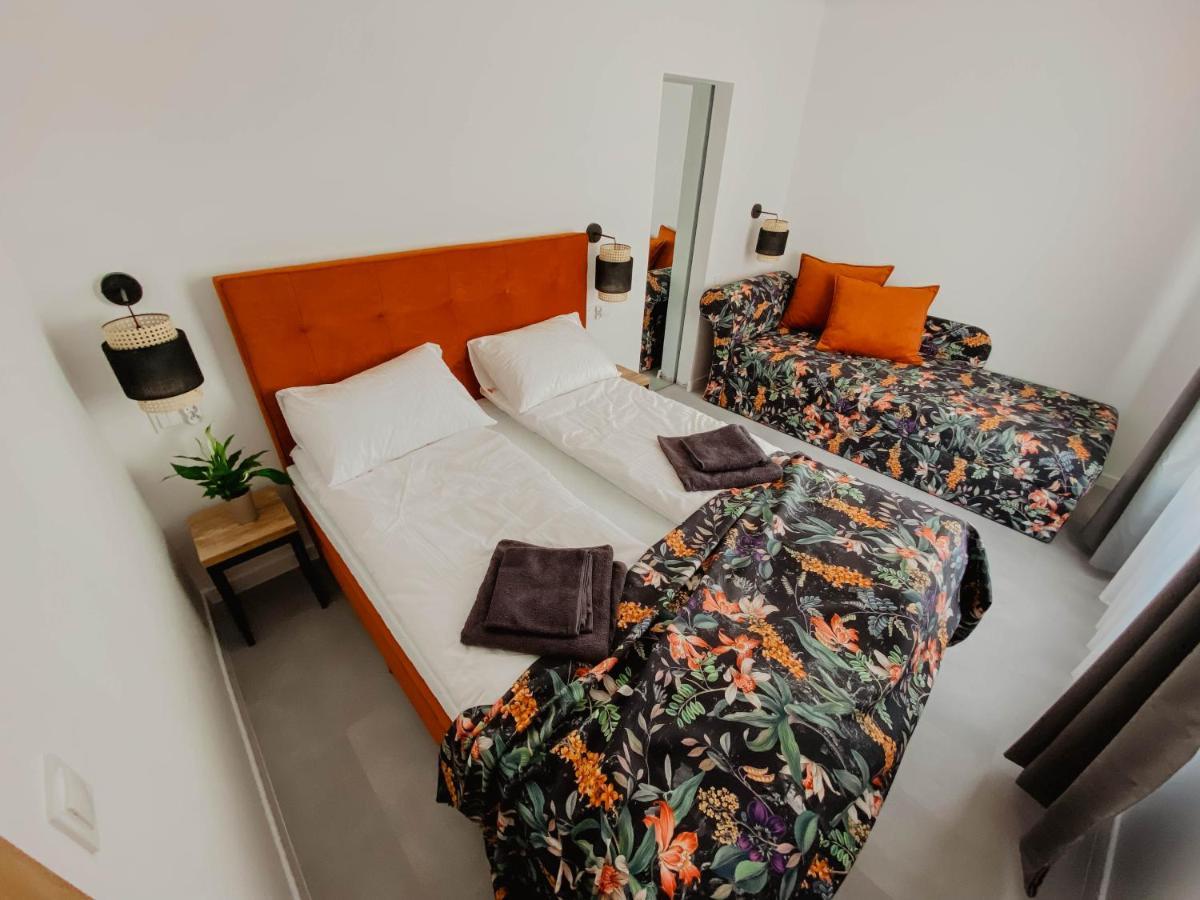 Appartamento Cztery Pory Roku Wiele Esterno foto